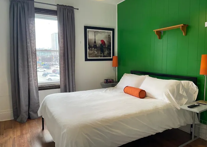 Barefoot Inn
